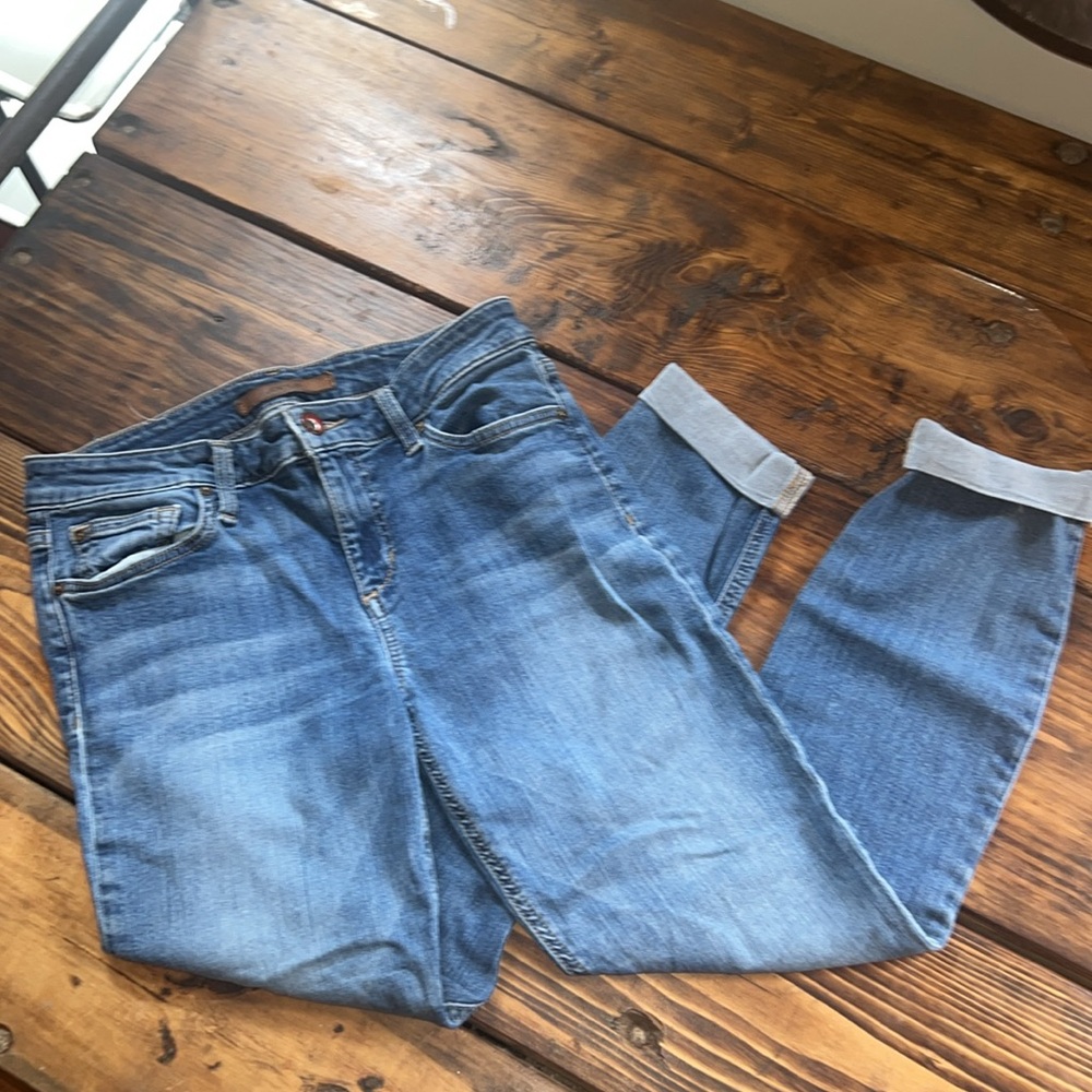 Joes The Markie Crop Roame. Size 27. Gently worn.